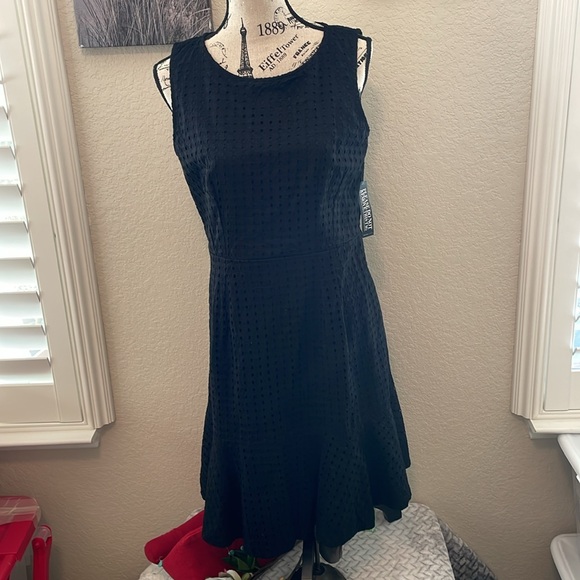 NWT NEW YORK & CO Elegant EYELET Black Sleeveless Dress fully lined flared SZ 10 - Picture 1 of 12